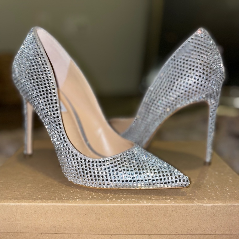 Steve Madden women’s Vivie silver crystals size 7.5 BRAND NEW